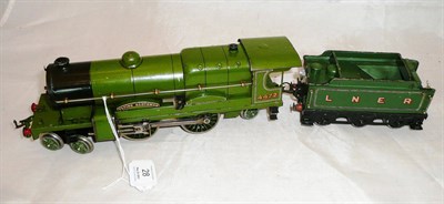 Lot 28 - A Hornby 'O' Gauge Clockwork 4-4-2 'Flying Scotsman' Locomotive and Tender No.4472, in green...