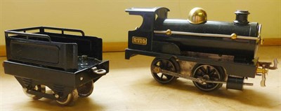 Lot 29 - A Hornby 'O' Gauge Clockwork 0-4-0 No.0 Tender Locomotive No.2710, in LNER black livery, the...