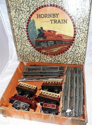 Lot 32 - A Boxed Pre-War Hornby 'O' Gauge Passenger Set, comprising an 0-4-0 Tender Locomotive No.2710...