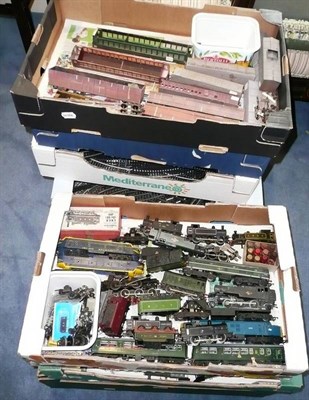 Lot 44 - Four Boxes of Unboxed 'OO' Gauge Trains, makers include Hornby, Mainline and Airfix, including...