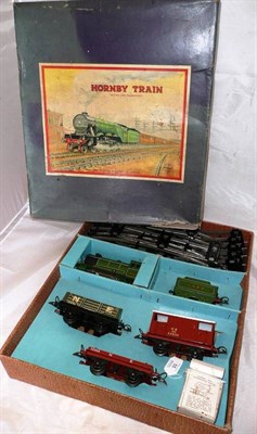 Lot 55 - A Boxed Hornby 'O' Gauge Clockwork No.601 Goods Set, containing an 0-4-0 locomotive and tender...