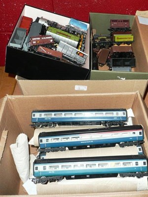 Lot 4 - A Collection of Unboxed 'OO' Gauge Trains and Accessories, including six locomotives by...