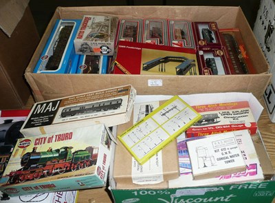 Lot 48 - A Collection of Boxed 'OO' Gauge Trains and Accessories:- including Hornby - Ex-Caledonian...