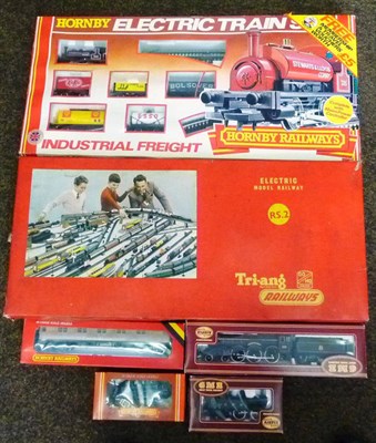 Lot 51 - A Collection of Boxed 'OO' Gauge Trains, comprising a Tri-ang RS2 Passenger Set, with 'Princess...