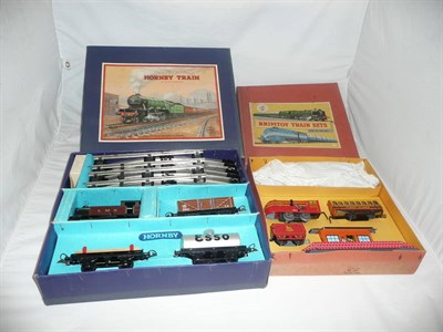 Lot 46 - A Boxed Hornby 'O' Gauge Clockwork No.201 Tank Goods Set, in LMS maroon livery, with...