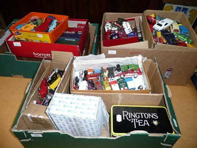 Lot 173 - A Large Collection of Unboxed Diecast Vehicles, makers include Corgi, Matchbox, Maisto & Lledo,...