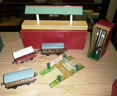 Lot 64 - A Boxed Hornby '0' Gauge Clockwork Goods Train Set No.601, containing an LMS locomotive and...