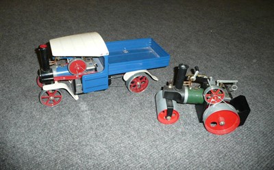 Lot 67 - A Boxed Mamod Steam Roller SR1a, in green and black, with accessories and inner card packing...