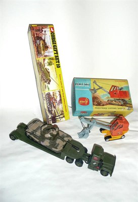 Lot 185 - Boxed Corgi Gift Set No.10 - Tank Transporter and Centurion Mk.III Tank; Boxed Corgi Major...