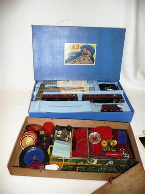 Lot 32 - A Boxed Hornby Dublo 'Duchess of Atholl' Electric Passenger Train Set EDP2, contains locomotive and