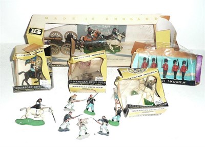 Lot 123 - Britains Plastic American Civil War Figures, including a boxed Union Gun Team & Limber, boxed Union