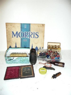 Lot 300 - Mixed Collectables, including two 1935 Morris car brochures, pens and pencils, lead soldiers, boxed