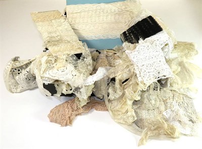 Lot 2051 - Assorted 19th Century and Later Hand and Machine Woven Lace Trimmings, including black lace...