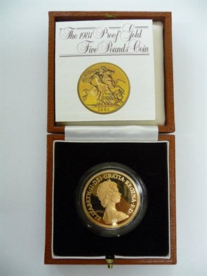 Lot 117 - Gold Proof £5 1981, with certificate, in CofI, FDC