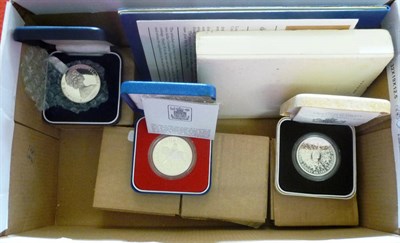 Lot 206 - Miscellaneous Lot, comprising: 6 x UK silver proof crowns - 1977 (x2), 1980 (x2), 1981 (x2)...