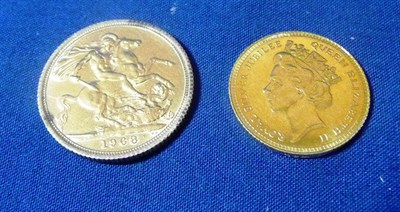 Lot 247 - Sovereign 1968, contact marks AFine/GFine and a hallmarked 9ct commemorative medalet 1977...