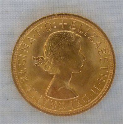 Lot 113 - Sovereign 1962, EF