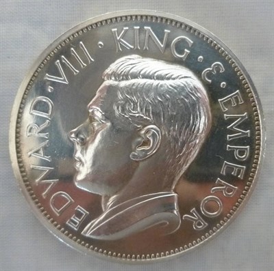 Lot 227 - Edward VIII Silver Pattern Crown 1936 by Hearn, obv. bust of Edward VIII, rev. St George...