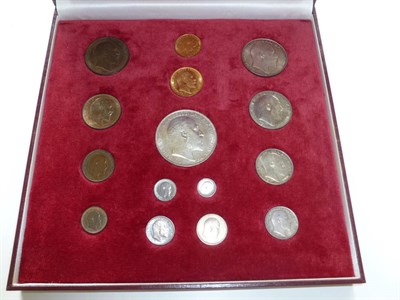 Lot 177 - A Gold, Silver and Bronze Year Set 1902, 15 coins in a fitted case comprising; sovereign...