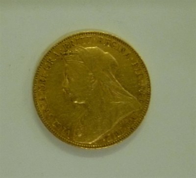 Lot 207 - Sovereign 1900, contact marks Fine/AVF