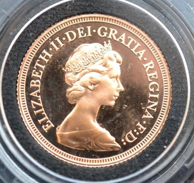 Lot 95 - Proof Sovereign 1979, no cert, in wallet of issue, FDC