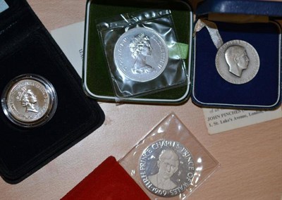 Lot 165 - 3 x UK Silver Proofs: crown 1972, £1 1987 & £2 1986, with certs, in CofI, FDC  together...