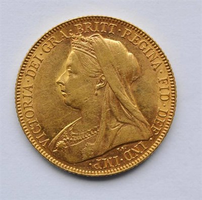 Lot 15 - Sovereign 1900, light obv. scratches, contact marks o/wise GVF