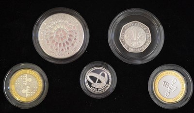 Lot 77 - 3 x Sterling Silver Proof Piedfort Collections: 2005, 4 coins: 2 x £2 'Gunpowder Plot' & 'WWII,'