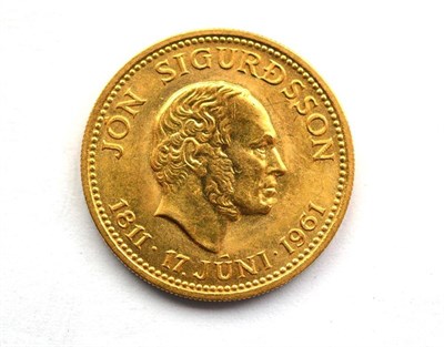 Lot 57 - Iceland, Gold 500 Kronur 1961 'Jon Sigurdsson Sesquicentennial,' 8.95g of .900 gold, UNC