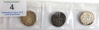 Lot 4 - India, Mughal Empire, 3 x silver rupees: Aurangzeb Alamgir  (1658-1707) Khambayat Mint, 11.45g,...