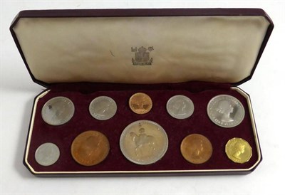 Lot 110 - Proof Set 1953, 10 coins crown to farthing, in maroon leatherette CofI, FDC