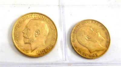 Lot 280 - Sovereign 1915 minor contact marks VF & half sovereign 1905 scratch in obv. field & minor edge...