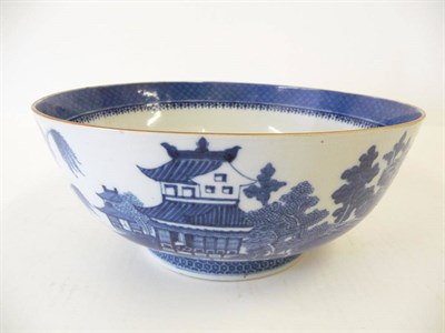 Lot 204 - A Chinese Blue and White Export Porcelain Bowl, Qianlong, circa 1770, externally painted with a...