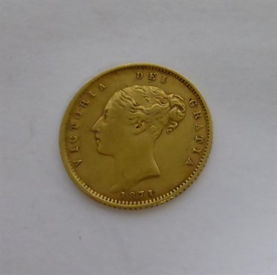 Lot 177 - Victoria, Half Sovereign 1871 die 65, 2nd head, nose points to T in VICTORIA, GFine