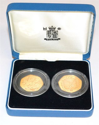 Lot 90 - Gold Proof 2-Coin 50p Set 1994, comprising 2 x 50p: 'Anniversary of D-Day' & 'Single European...