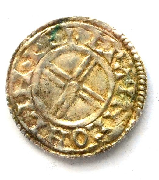Lot 15 - Cnut Silver Penny, Lincoln Mint, short cross type, obv. CNVT RECX around diademed bust facing left