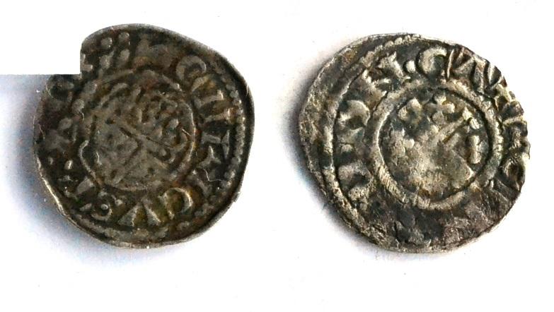 Lot 32 - Richard I, 2 x Silver Pennies: (1) Canterbury Mint, REINAVD ON CV, portrait weak but 5 pearls...