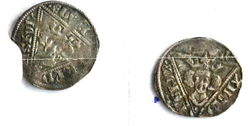 Lot 37 - Ireland, Edward I, 2 x Silver Pennies, both Dublin Mint, 2nd coinage (1279-1302); obv....