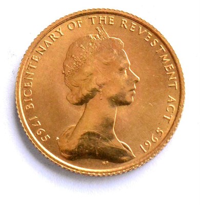 Lot 128 - Isle of Man Gold Sovereign 1965 'Bicentenary of the Revestment Act 1765' 7.99g, .917 gold AUNC