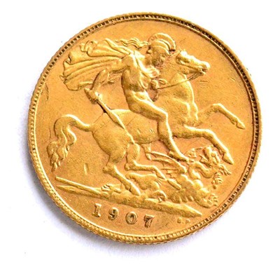 Lot 130 - Half Sovereign 1907, a few contact marks, obv. edge knock at 10 o'clock o/wise Fine