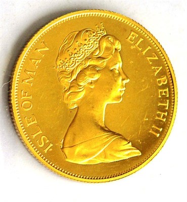 Lot 73 - Isle of Man Commemorative Gold £2 1981 'Royal Wedding' rev. conjoined busts of Charles &...