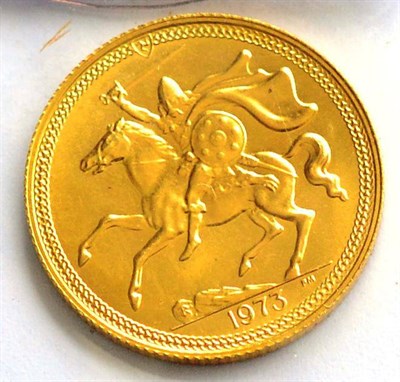 Lot 108 - Isle of Man Sovereign 1973 BU