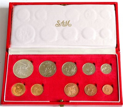 Lot 193 - South Africa 10-Coin Proof Set 1971 comprising: gold 2 rand (8g), gold 1 rand (3.99g), both...