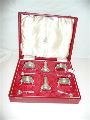 Lot 310 - An Elizabeth II Condiment Set, Garrard & Co Ltd, London 1961-2, the spoons Birmingham 1959-61,...