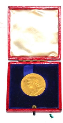 Lot 391 - Victoria, Diamond Jubilee Gold Medal 1897, official RM issue by de Saulles, small size (26mm),...