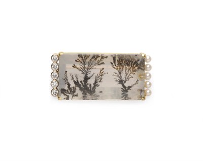 Lot 467 - An 18 Carat Gold Moss Agate, Diamond and Cultured Pearl Brooch, the oblong landscape moss agate...