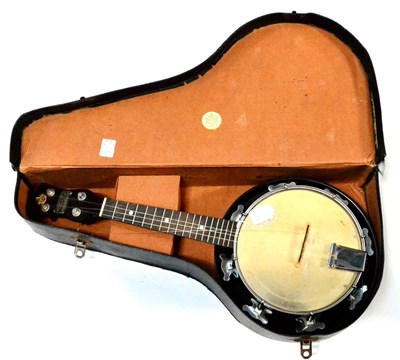 Lot 117 - A British Made Banjolele 'Melody-Uke', stamped GH & S trademark, British made, fitted with a...