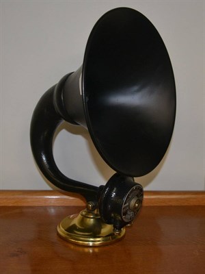 Lot 82 - Amplion Dragon Type AR114 (2000 Ohms) Horn Speaker with coloured metal base and cast/tin horn