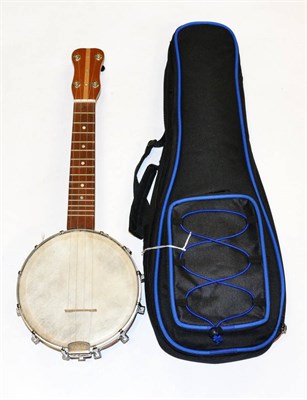 Lot 66 - Banjo Ukelele 7' with resonator, cased