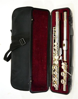 Lot 2034 - Yamaha 211SII Silverplated Flute in manufacturers case